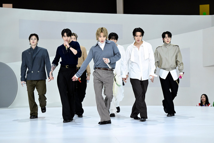 BTS lập kỷ lục mới với ARIRANG, thống trị Billboard 200 ngay tuần đầu phát hành Ảnh 5