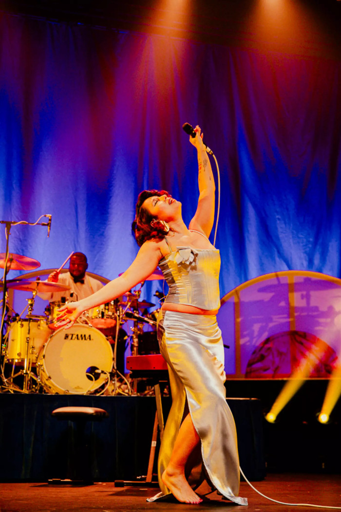 Đang trên đà đỉnh cao sự nghiệp, RAYE tuyên bố không phát hành album mới Ảnh 3