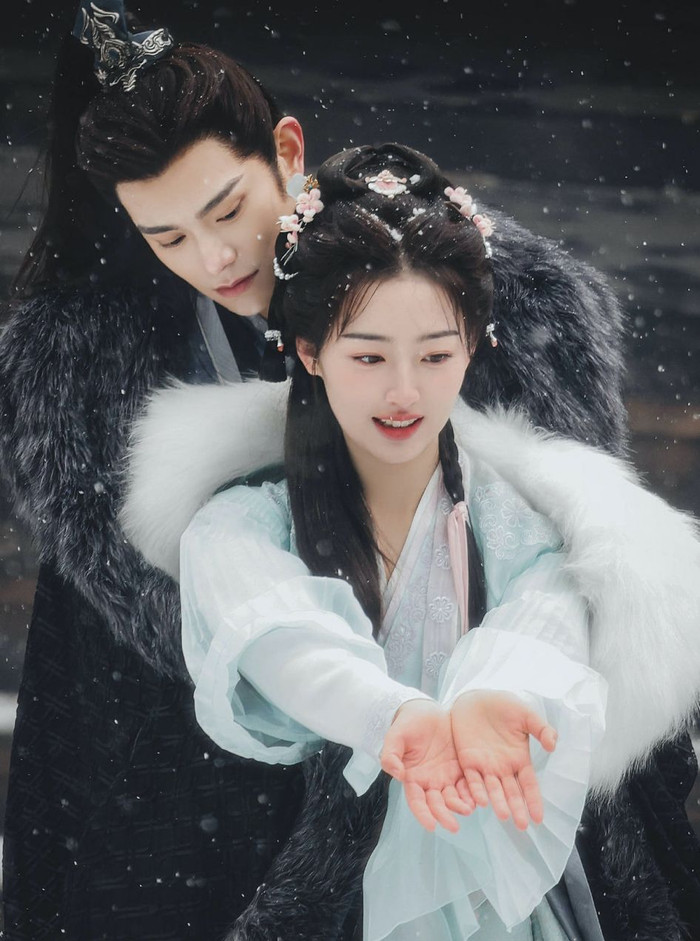 Tái hợp sau dự án trước, Đinh Vũ Hề và Đặng Ân Hy tiếp tục được kỳ vọng tạo nên phản ứng hóa học tốt. Cả hai không chỉ hợp về ngoại hình mà còn có sự ăn ý trong diễn xuất.