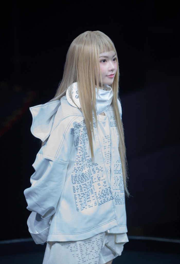 Ánh Sáng Aza thừa nhận 'rất sợ' Tiên Tiên Ảnh 1