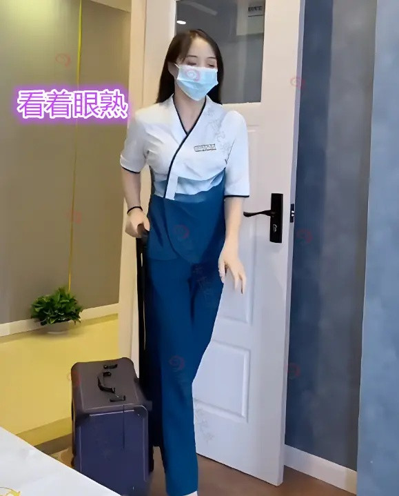 Đi vào tiệm mát-xa, người đàn ông 'đứng hình' khi nhận ra nữ nhân viên là người quen Ảnh 2