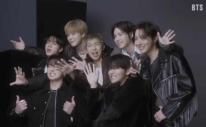 BTS đạt kỷ lục chưa từng có, sánh ngang những tên tuổi lớn nhất lịch sử âm nhạc Ảnh 4