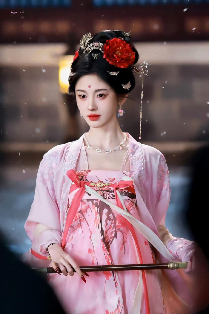 Tạo hình của Cúc Tịnh Y trong Nguyệt Lân Ỷ Kỷ.