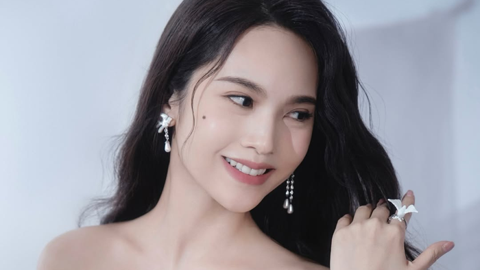 Dương Thừa Lâm, sinh năm 1984, được biết đến là một trong những diva nổi tiếng nhất Đài Loan (Trung Quốc).