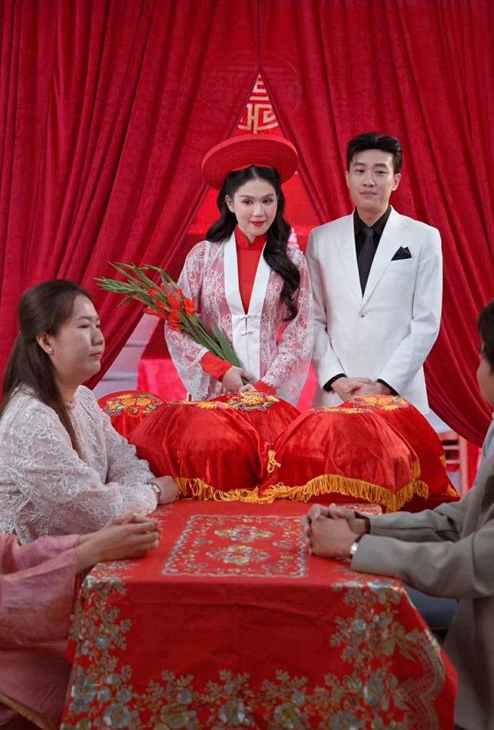 Trợ lý của Ngọc Trinh tỏ ý 'phản đối' về đám cưới.