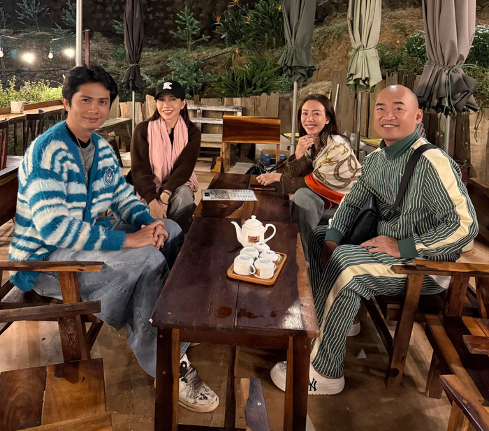 Huỳnh Phương và Khả Như được cho là đang dành thời gian đi du lịch cùng vợ chồng Thu Trang - Tiến Luật. Ảnh: FBNV