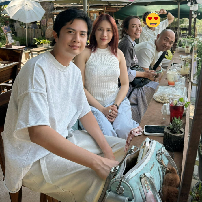 Khả Như thoải mái đăng ảnh bên Huỳnh Phương. Ảnh: FBNV