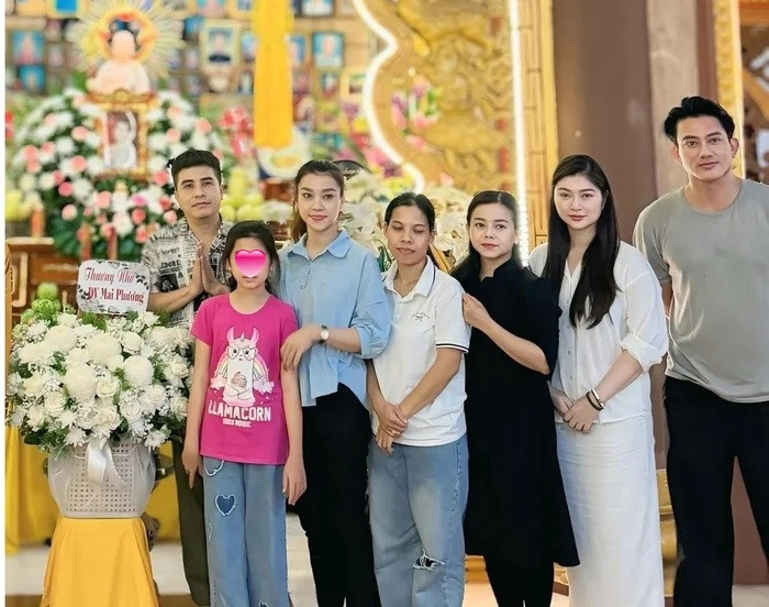 Đồng nghiệp, con gái cố diễn viên Mai Phương tưởng đến đến cô trong ngày giỗ.