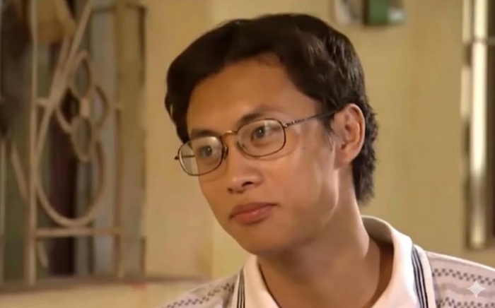 Nhân vật Nam, chàng sinh viên hiền lành, biểu tượng của một thế hệ đầu những năm 2000