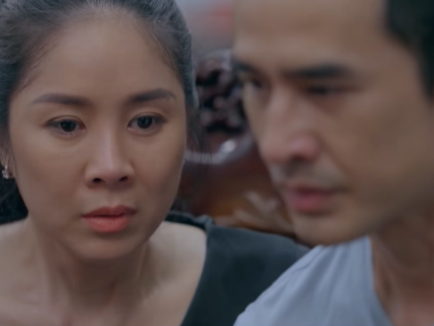 Lê Phương thể hiện rõ nỗi đau và sự giằng xé nội tâm của nhân vật