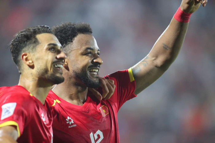 HLV Peter Cklamovski đã thẳng thắn nhìn nhận nguyên nhân thất bại của tuyển Malaysia trước Việt Nam, trong đó nhấn mạnh đến sự khác biệt về chất lượng con người. Ảnh: Nam Định FC