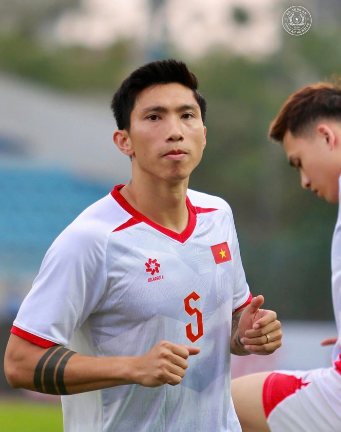 Đoàn Văn Hậu đã có những chia sẻ đáng chú ý sau trận thắng 3-1 của tuyển Việt Nam trước Malaysia. Ảnh: CLB CAHN