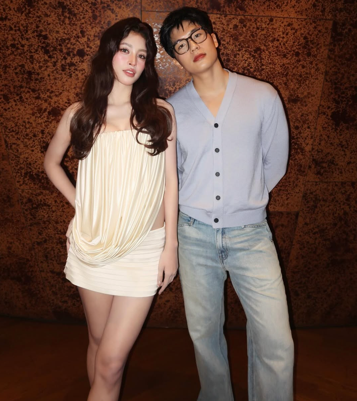 Tiểu Vy tự tin 'thả dáng' khi ở bên Quốc Anh. Ảnh: IGNV