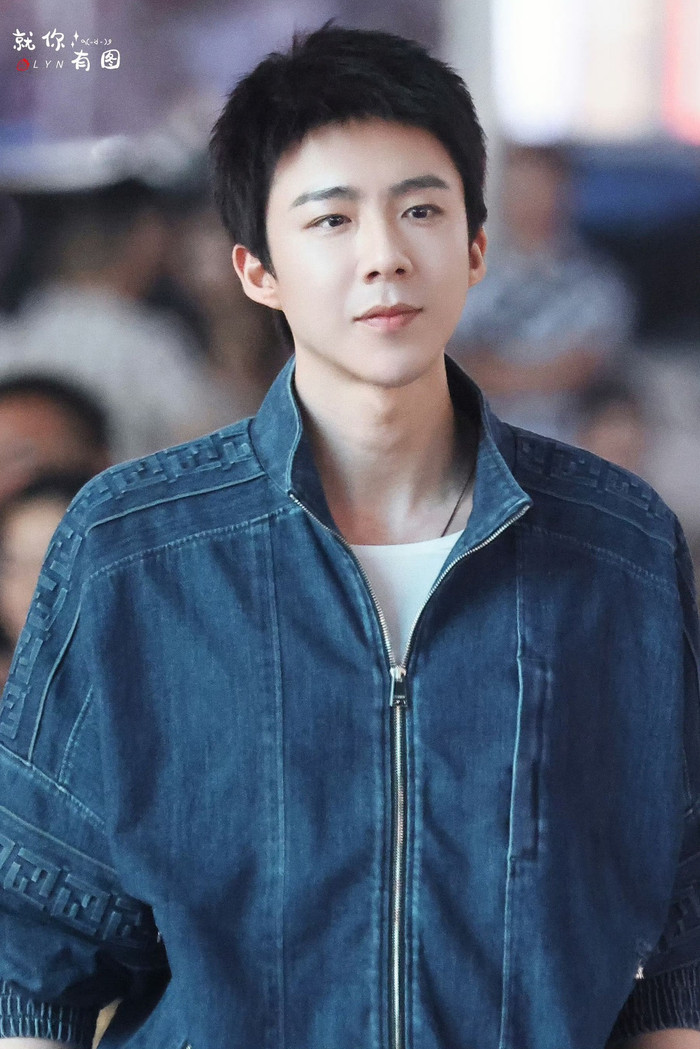 Trong Bụi Hoa Hồng, Lưu Vũ Ninh đảm nhận nhân vật Tiểu Bối - chàng trai hiền lành, chân thành và có phần ngây ngô.&nbsp;