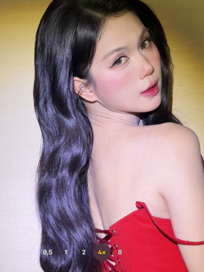 Nhan sắc Ngọc Trinh được cho là ngày càng mặn mà theo thời gian.