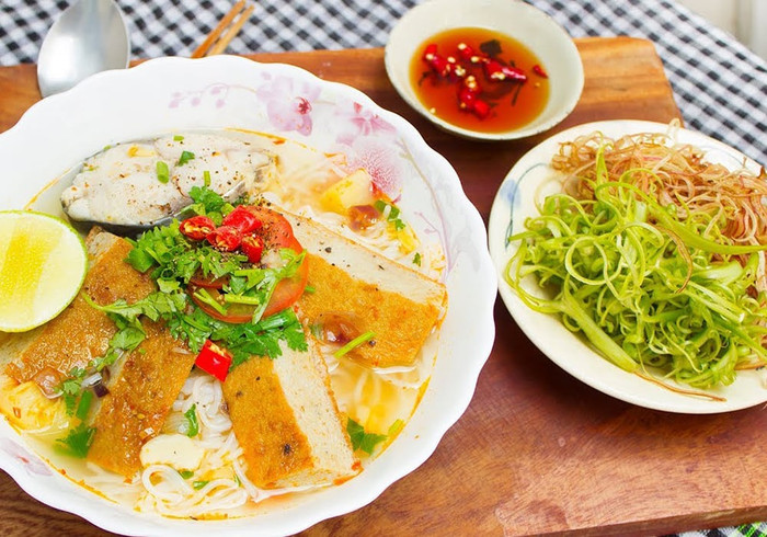 Nếu Mai Tài Phến ra Đà Nẵng cùng Mỹ Tâm, những món ăn nào có thể khiến anh mê ngay từ lần đầu? Ảnh 4