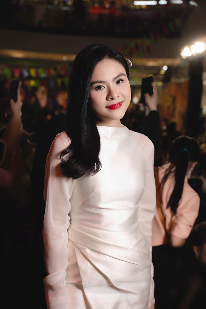 Nữ diễn viên dành lời khen Mai Tài Phến khi anh lần đầu làm đạo diễn phim điện ảnh.