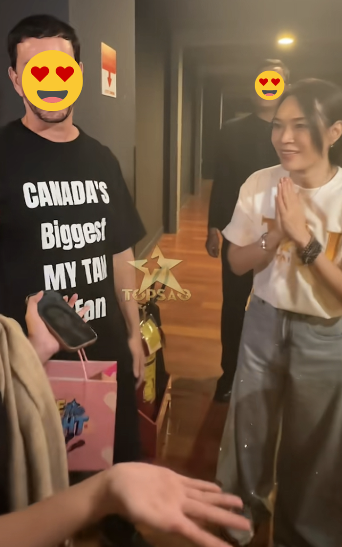 Mỹ Tâm vui vẻ đón nhận những ý kiến của khán giả khi thực hiện chuyến cinetour cho bộ phim mới nhất. Ảnh: Top Sao