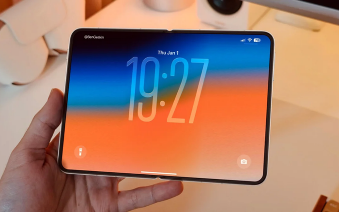 iPhone gập tạo ra sự chú ý đáng kể dù chưa hề ra mắt. (Ảnh: PhoneArena)