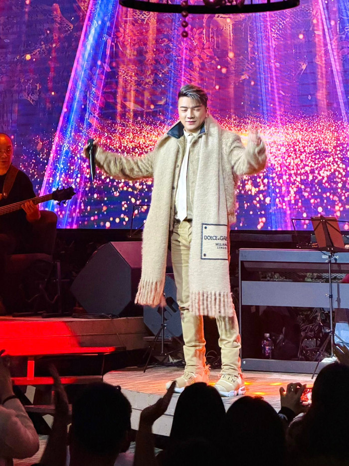 Đàm Vĩnh Hưng vẫn tích cực hoạt động nghệ thuật, được nhiều khán giả ủng hộ.