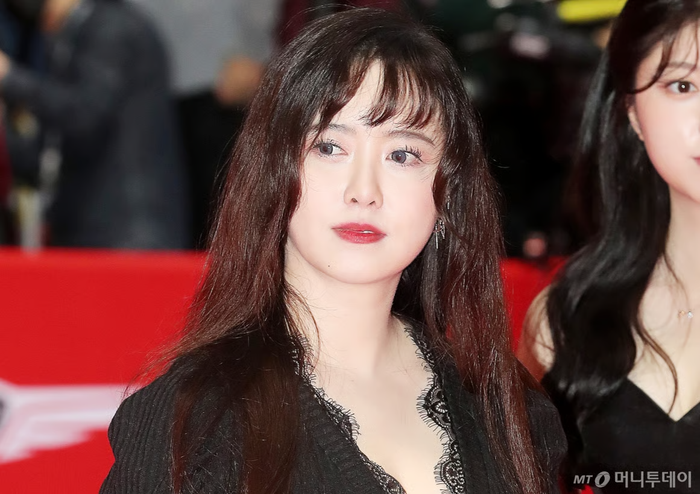 Lô uốn tóc của Goo Hye Sun có giá cao hơn so với những sản phẩm tương tự ở trên thị trường. Ảnh: MT