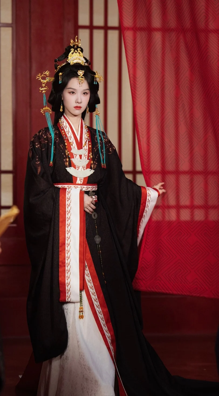 Top 10 phim cổ trang Hoa ngữ được dự đoán gây sốt 2026: Mạc Ly xếp thứ 2, quán quân ai cũng mong chờ Ảnh 7