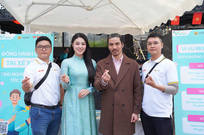 Á hậu Dương Ngọc Ánh tại chương trình “Ngày hội tuyển dụng Bác Tài Xanh: Vững Tay Lái – Chắc Tiền Tài”.