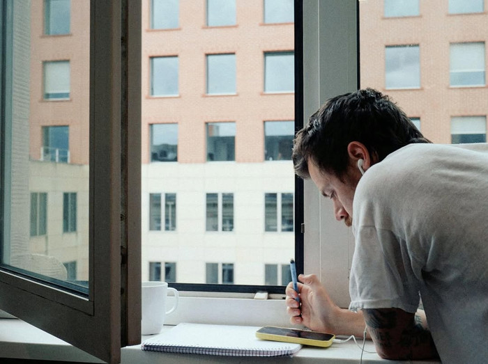 Harry Styles trở lại sau 4 năm: Cuộc thử nghiệm táo bạo hay canh bạc mạo hiểm? Ảnh 10