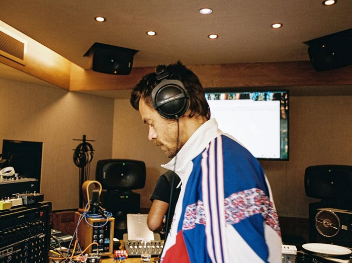 Harry Styles trở lại sau 4 năm: Cuộc thử nghiệm táo bạo hay canh bạc mạo hiểm? Ảnh 4