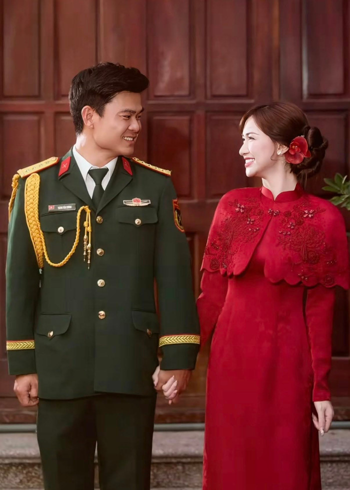 Khán giả chúc mừng hạnh phúc cho Hòa Minzy Ảnh 1