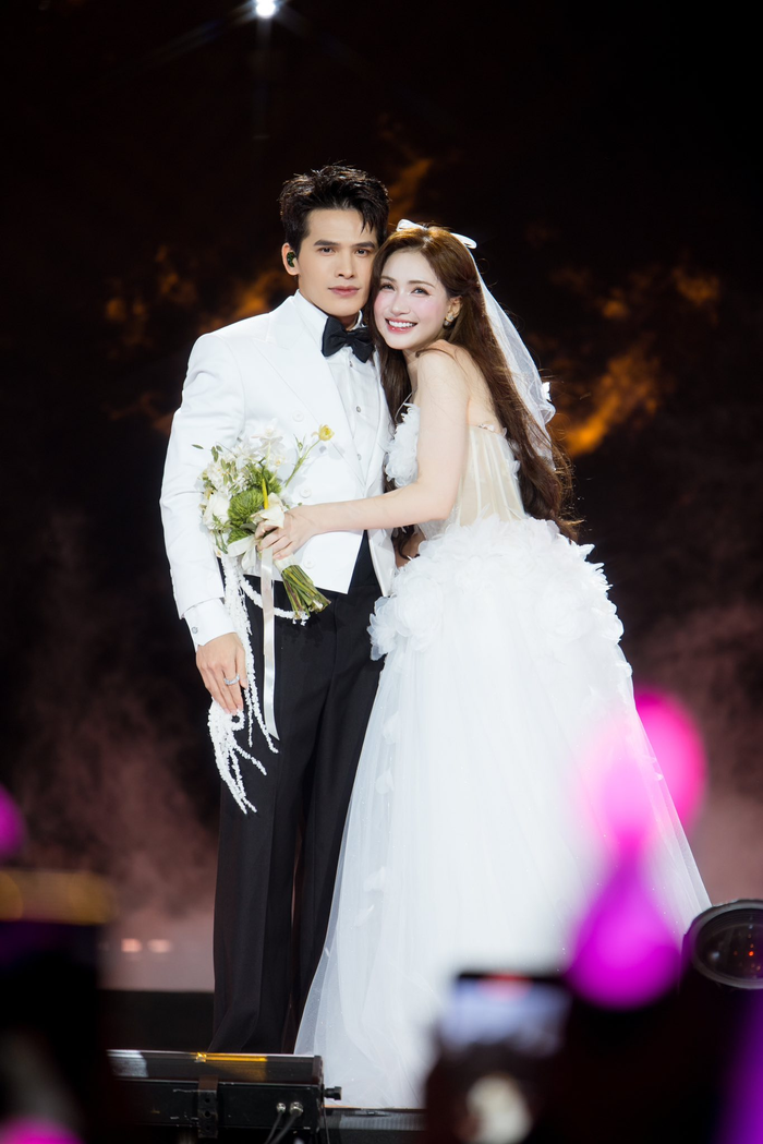 Quốc Thiên bày tỏ sự bất ngờ khi Hòa Minzy công khai người đàn ông mà cô nắm tay thân mật.