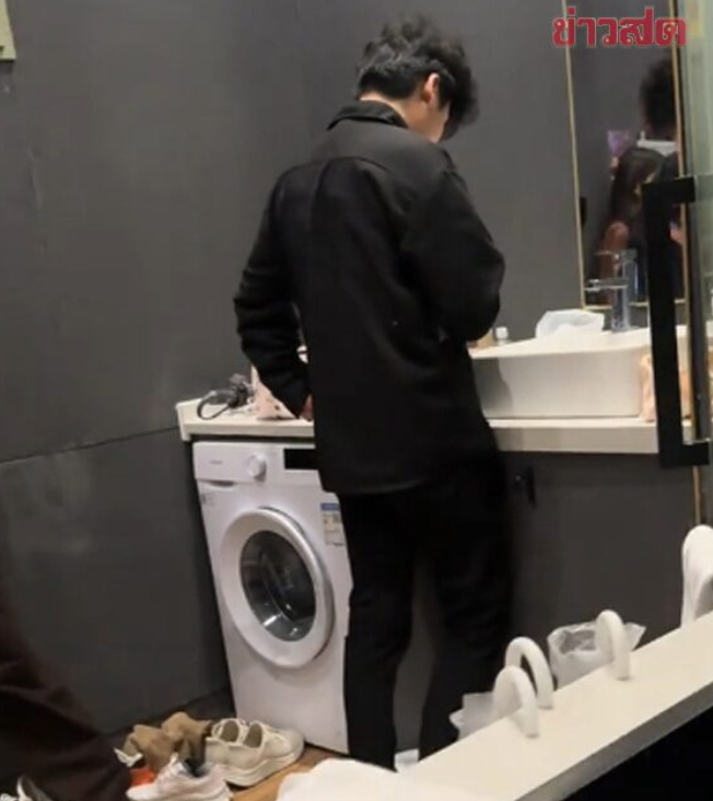 Về phòng khách sạn sau khi ăn tối, người phụ nữ sửng sốt cảnh tượng trên giường Ảnh 2