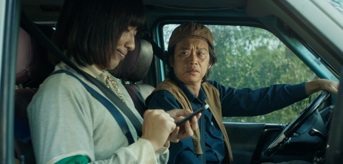 Tuấn Trần và NSƯT Hoài Linh trong phim Làm giàu với ma (2024)