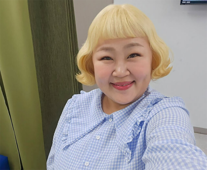 Hình ảnh nữ diễn viên hài Hong Yoon Hwa sau khi giảm cân khiến nhiều người bất ngờ.