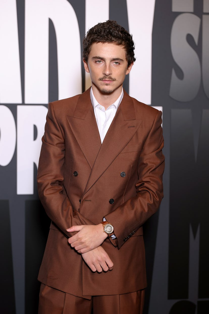 Timothée Chalamet gây tranh cãi khi nói đùa rằng anh không muốn làm việc trong những lĩnh vực như ballet hay opera.&nbsp;