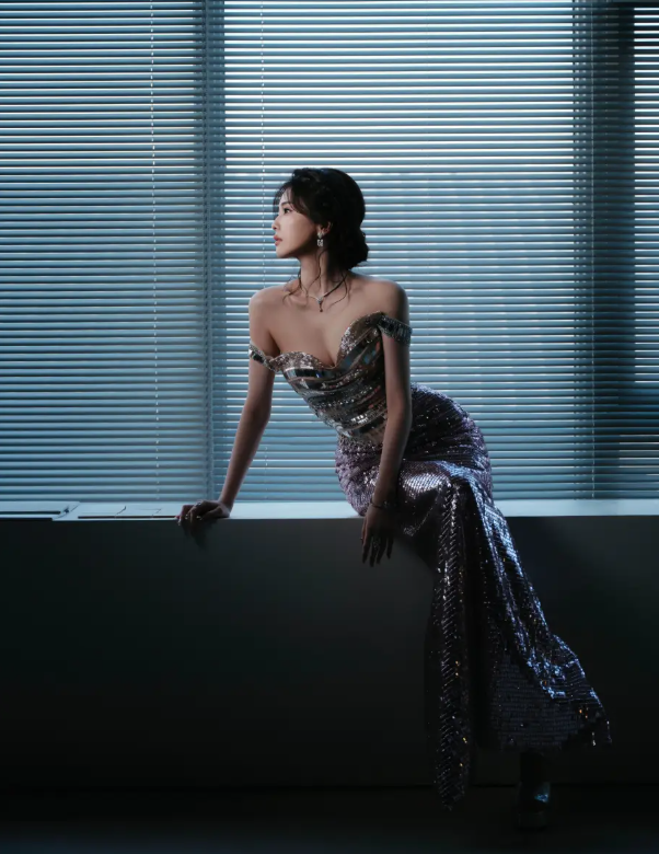 Thời gian gần đây, Bạch Lộc liên tục xuất hiện với nhiều hình ảnh thời trang ấn tượng.&nbsp;