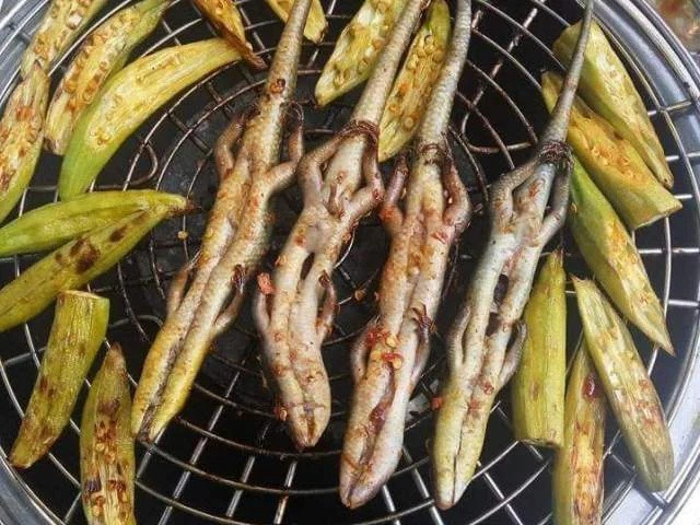 Loài bò sát vừa nhìn đã 'chết khiếp' lại là đặc sản ở nhiều tỉnh miền Tây Ảnh 3