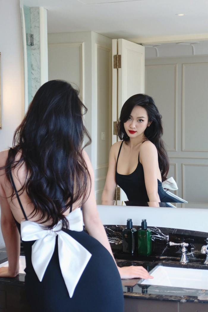 Vũ Thúy Quỳnh theo đuổi phong cách quyến rũ.