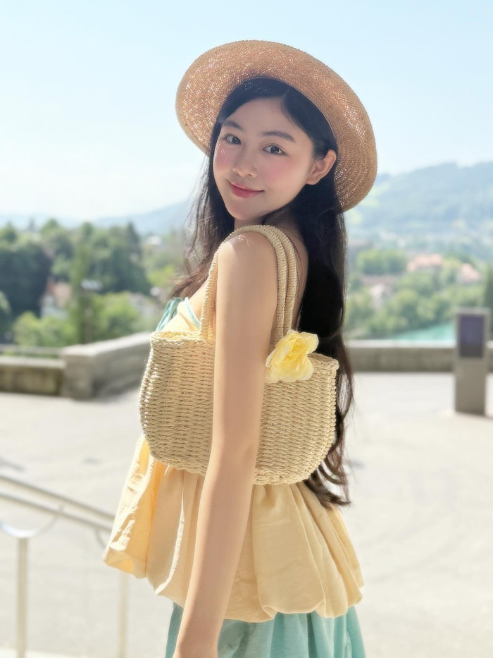 Phong cách cá tính, vui tươi trong ngày Quốc tế Phụ nữ.