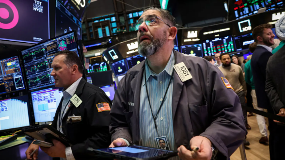 Chứng khoán đám mây bất ngờ bứt phá giữa lúc thị trường lao dốc.