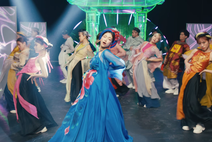 Dậy sóng loạt ảnh Hòa Minzy 'mang bầu' Ảnh 5