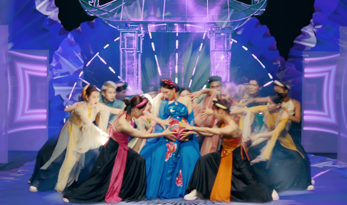 Dậy sóng loạt ảnh Hòa Minzy 'mang bầu' Ảnh 6