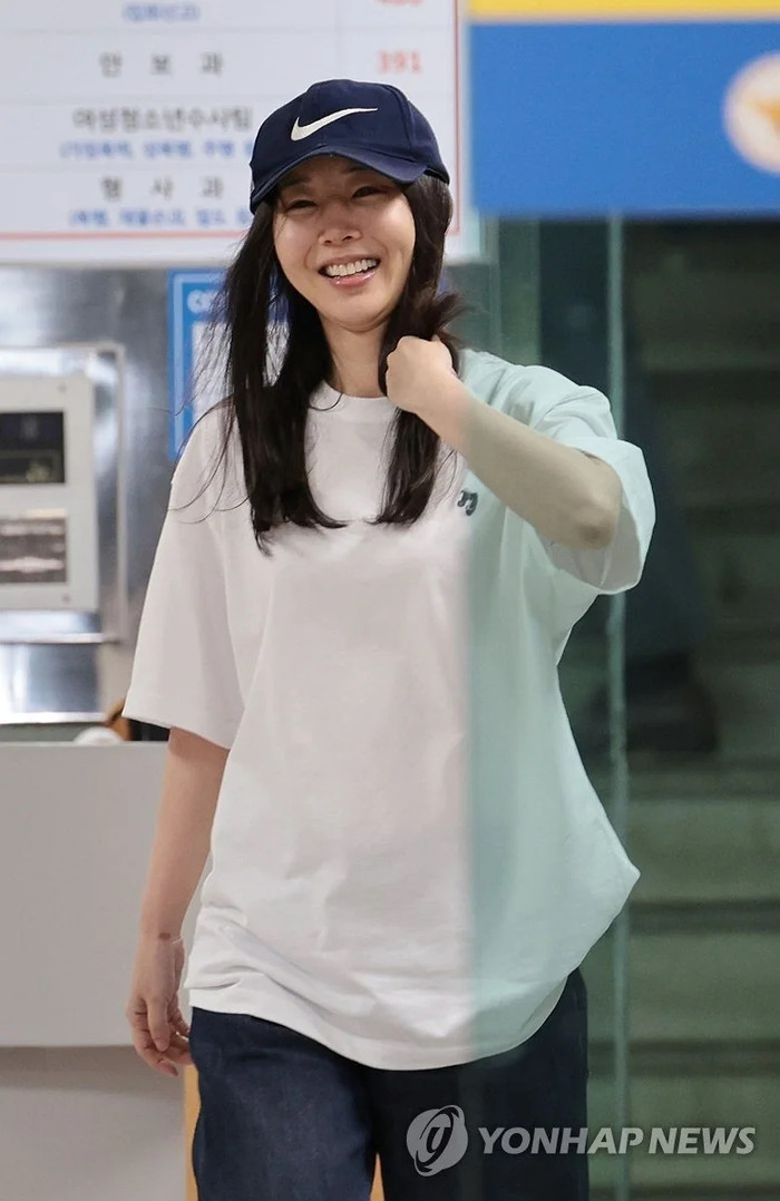 Lee Soo Man đối đầu với Min Hee Jin: 'Cuộc chiến' quyền lực mới của Kpop sắp bắt đầu? Ảnh 5