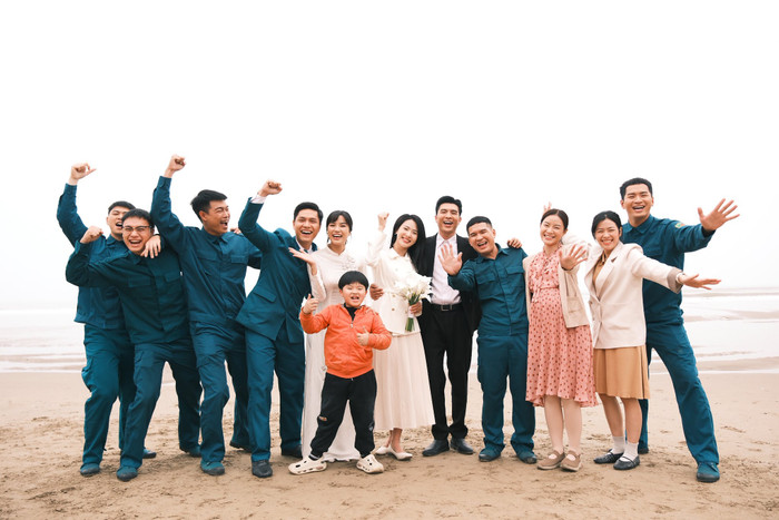 Dàn diễn viên trong tập cuối của Không Giới Hạn (Ảnh: FBNV).