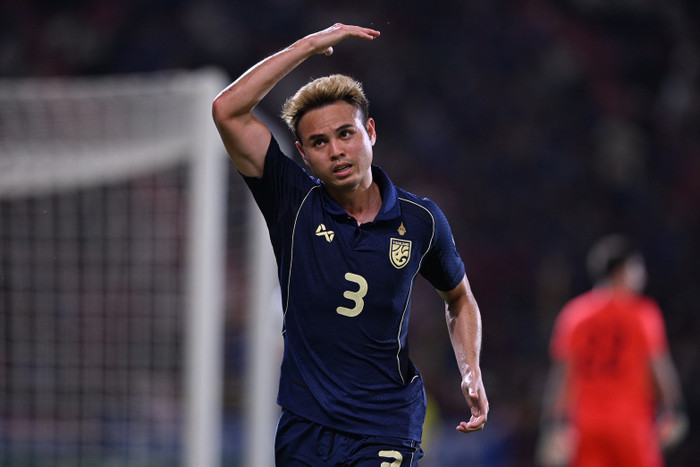 Theerathon đã chơi cực hay để đưa tuyển Thái Lan đến với VCK Asian Cup 2027. Ảnh: FAT