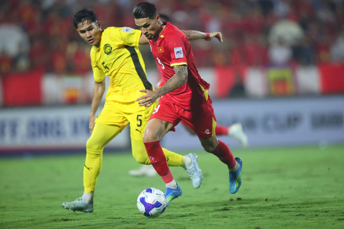 Đỗ Hoàng Hên chưa ghi bàn cho tuyển Việt Nam, nhưng những gì anh thể hiện cho thấy giá trị vượt xa con số thống kê. Ảnh: CLB Hà Nội