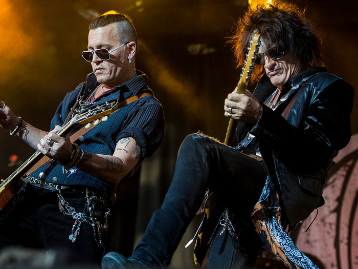 Các thành viên ban nhạc Hollywood Vampires: Alice Cooper và Joe Perry. (Ảnh: TMZ)