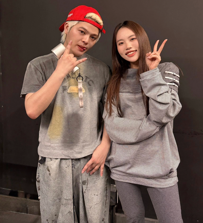 Phương Mỹ Chi và Rhyder vui vẻ chụp hình cùng nhau. Ảnh: IGNV