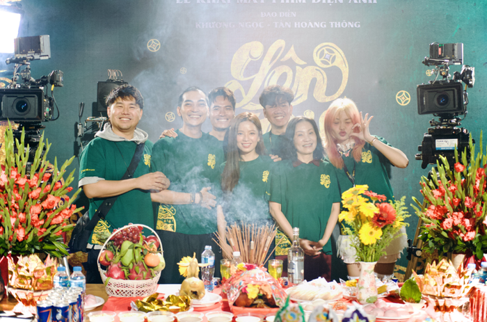 Lên hương, dự án sắp tới được kỳ vọng giúp Hồng Vân lấy lại phong độ