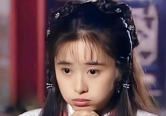 Hà Mỹ Điền được mệnh danh là viên ngọc quý của làng cổ trang. (Ảnh; Sohu)